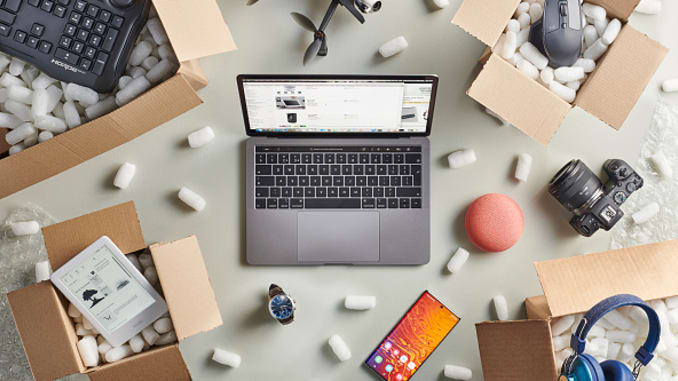 Những yếu tố thúc đẩy tâm lý khách hàng dành cho người bán hàng online