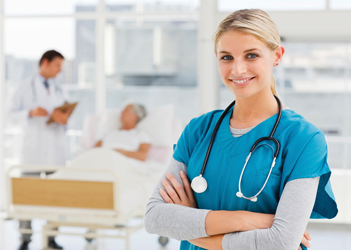 Y tá - người hùng thầm lặng đứng sau mỗi thành công của nghề Y