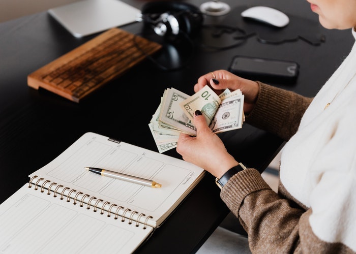 Bản mẫu mô tả công việc của Nhân viên tư vấn tài chính là gì?