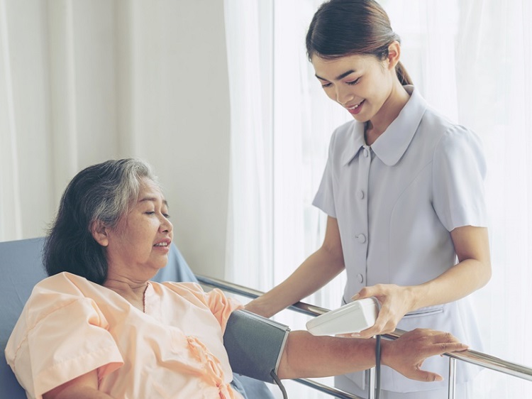 Thực tập sinh điều dưỡng là gì? Mô tả công việc du học điều dưỡng Nhật Bản