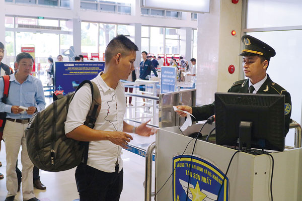 Ngành an ninh hàng không là gì? Triển vọng việc làm an ninh hàng không?