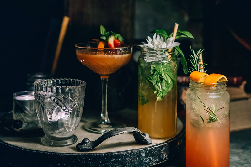 Mocktail là gì? Phân biệt giữa Mojito, Cocktail và Mocktail