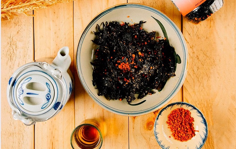 Bật mí cách làm rong biển cháy tỏi ngon mà ăn không sợ béo