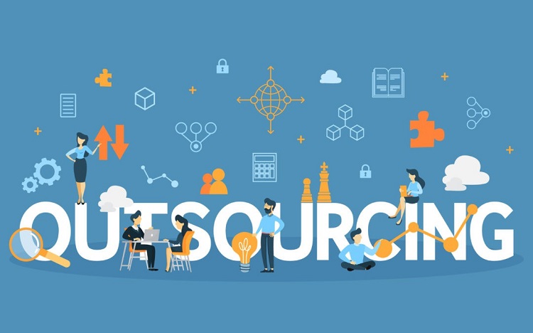 Outsource là gì? Developer nên chọn công ty outsource hay product?