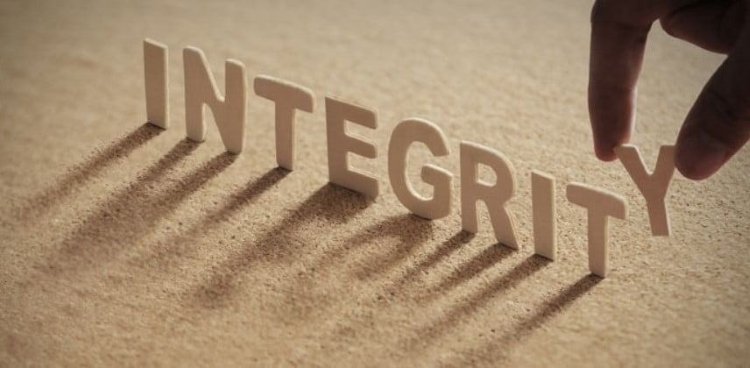 Chính trực là gì? Vì sao chính trực lại quan trọng với một người lãnh đạo?