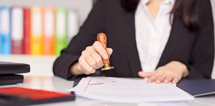 Công chứng giấy tờ ở đâu? Chi phí công chứng giấy tờ bao nhiêu?